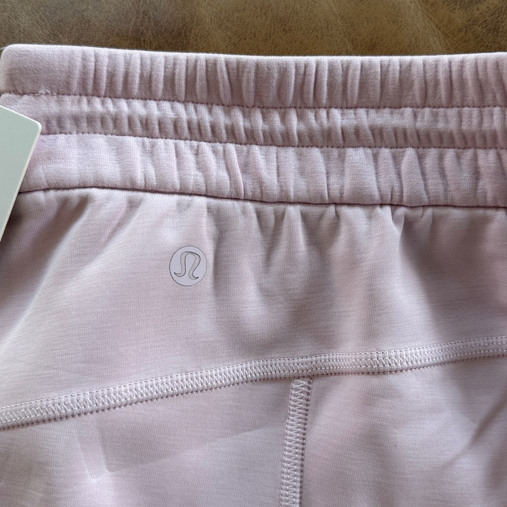 NWT Lululemon Softstreme High Rise Short 4” w Pockets Sz 8 Pink Organza Pastel - Picture 5 of 5
